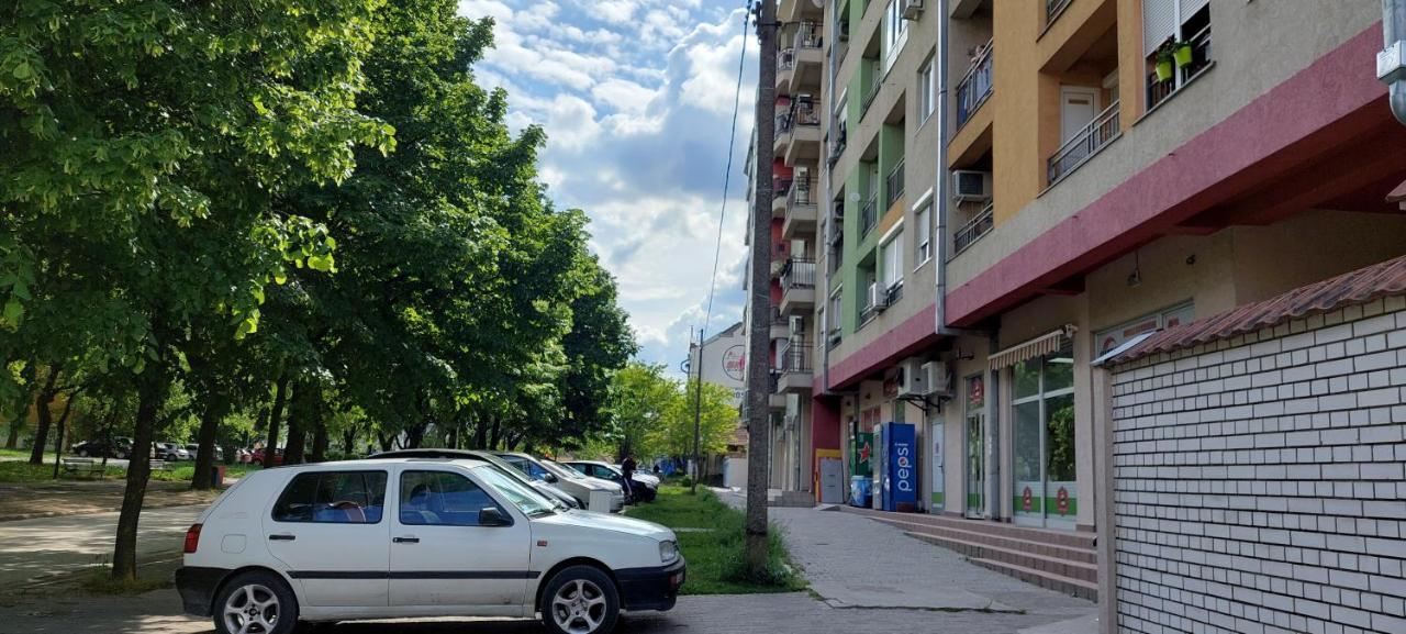 Apartman Studio Niki Суботица Экстерьер фото