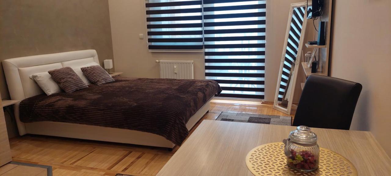Apartman Studio Niki Суботица Экстерьер фото