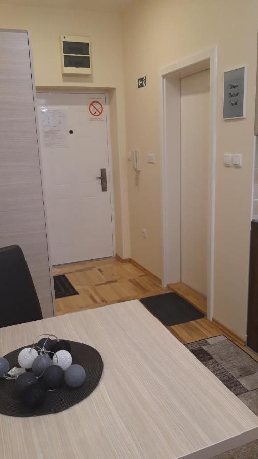 Apartman Studio Niki Суботица Экстерьер фото